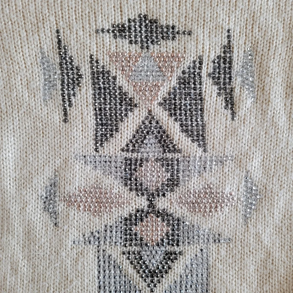 Miss Me fuzzy cream sweater with Rhinestone detail size M - Picture 2 of 4